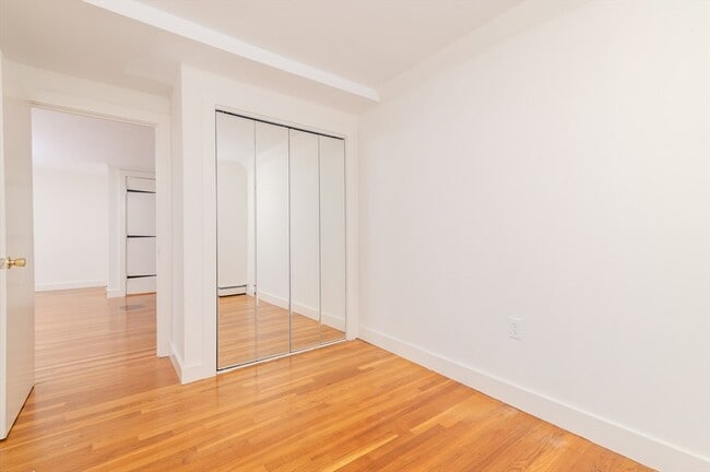 Building Photo - 660 Jerusalem Rd