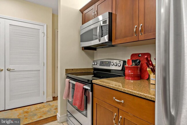 Building Photo - 1600 Arch St