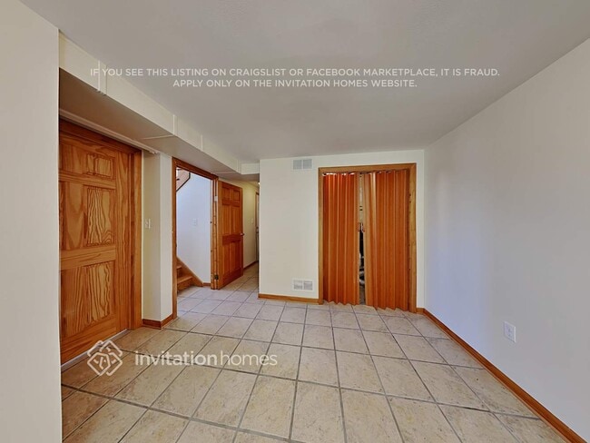 Building Photo - 327 Hemlock Ave