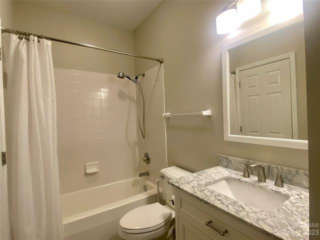 Building Photo - 920 Jetton St