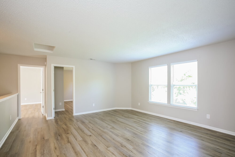 Building Photo - 6330 Alonzo Dr