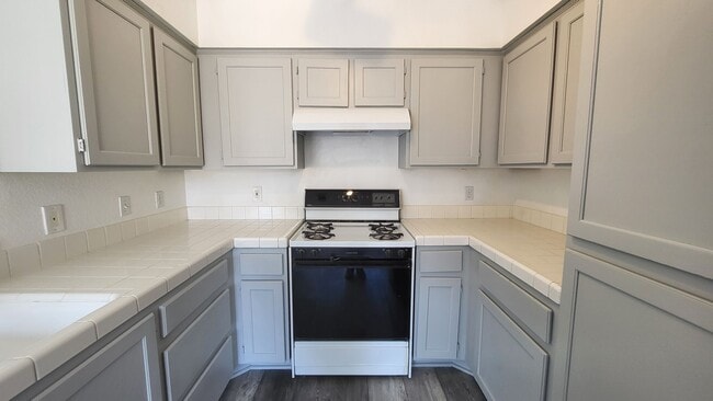 Building Photo - Henderson Home