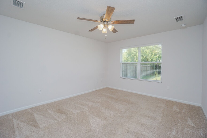 Building Photo - 2379 Kirkwood Dr