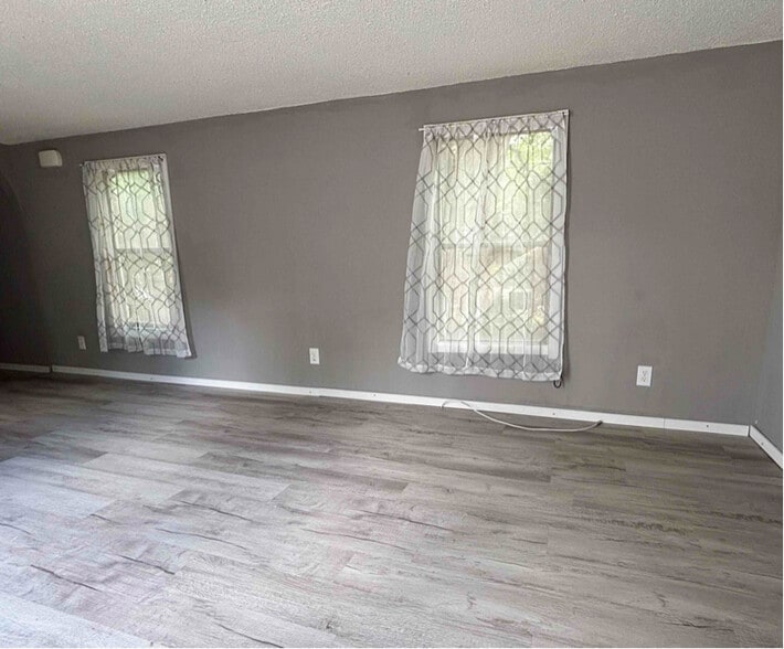 Building Photo - 1069 Tigger Loop