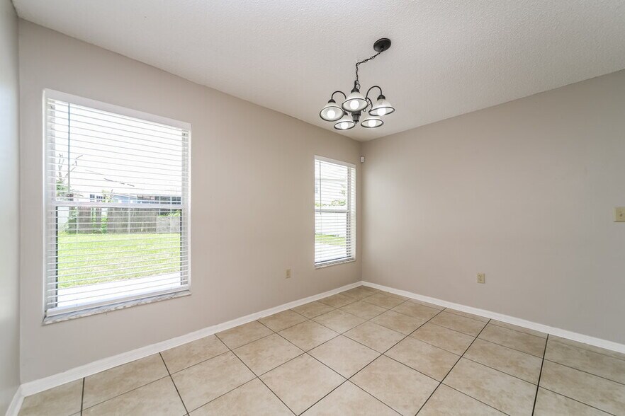 Building Photo - 11904 Atlin Dr