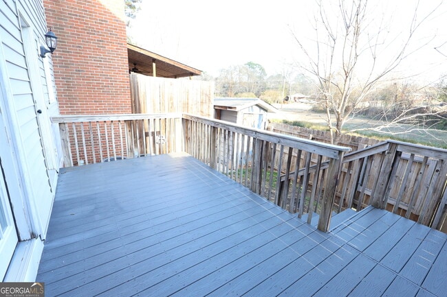 Building Photo - 1985 Briarcliff Rd