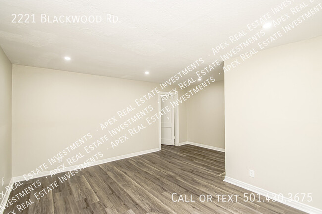 Building Photo - 2221 Blackwood Rd