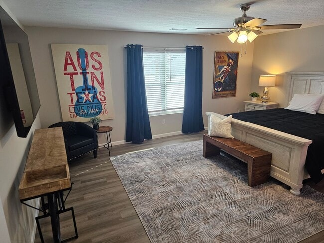 Building Photo - 814 Pierson Rd