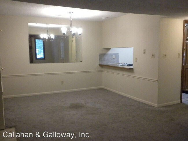 Building Photo - 104 E Green Meadows Rd