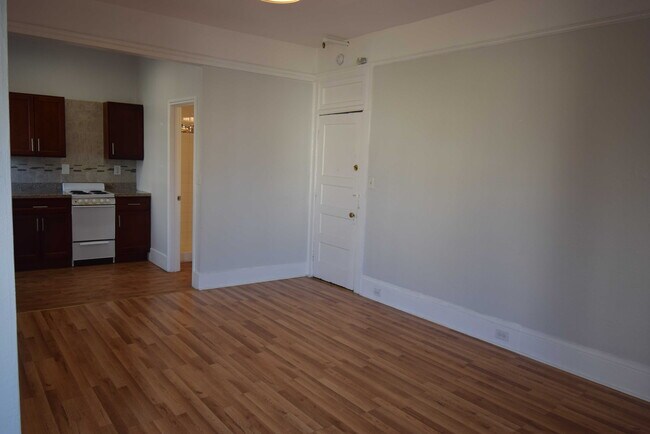 Building Photo - 1200 Haight St