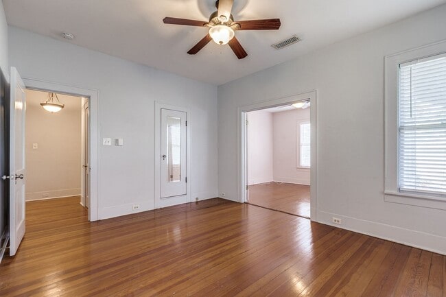 Building Photo - CHARMING 3-BEDROOM HOME IN MONTE VISTA