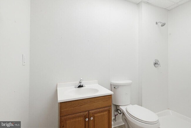 Building Photo - 947 Oella Ave