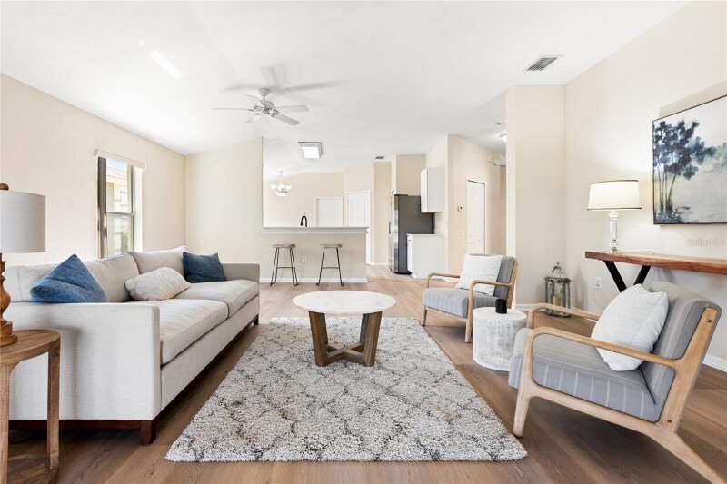Building Photo - 5105 Gato Del Sol Cir