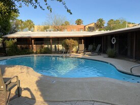 Building Photo - 2001-2009 E 7th street