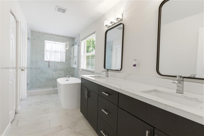 Building Photo - 4808 SW 157th Way