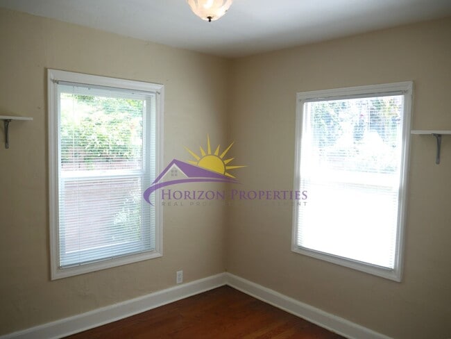Building Photo - 1 Bed 1 Bath 500sq ft. Cottage in Colonial...