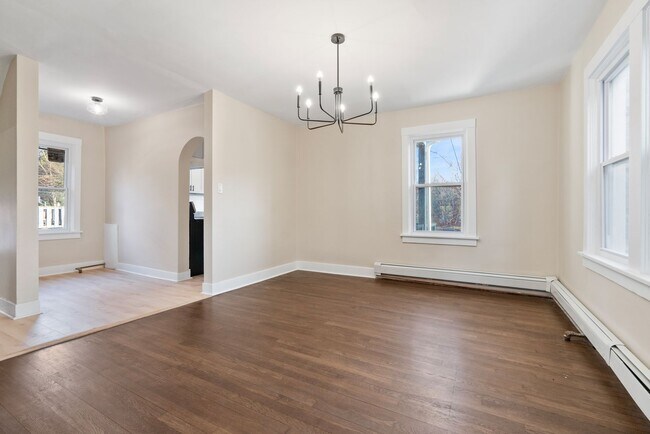 Building Photo - Newly Renovated 3 Bedroom home in East Pittsburgh available now!