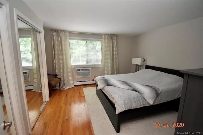 Building Photo - 6 Locust Cir