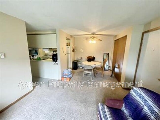 Building Photo - 808 Benton Dr