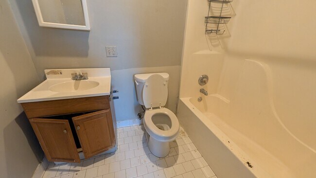 Building Photo - 3BR/1BA -- Deck, Separate Dining Room, In-Unit Laundry