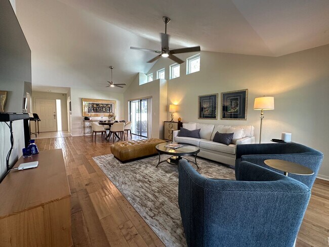 Building Photo - 829 Reef Point Cir