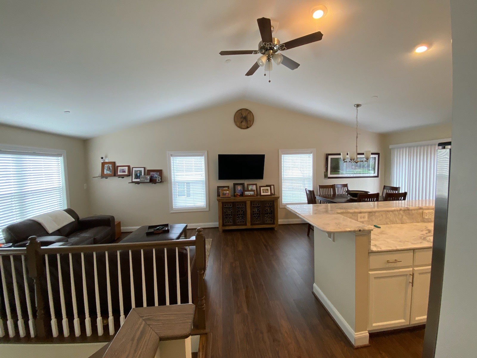 Open concept living room/kitchen - 965 Old Annapolis Neck Rd