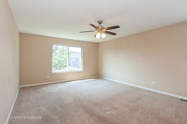 Building Photo - 14712 Independence Dr