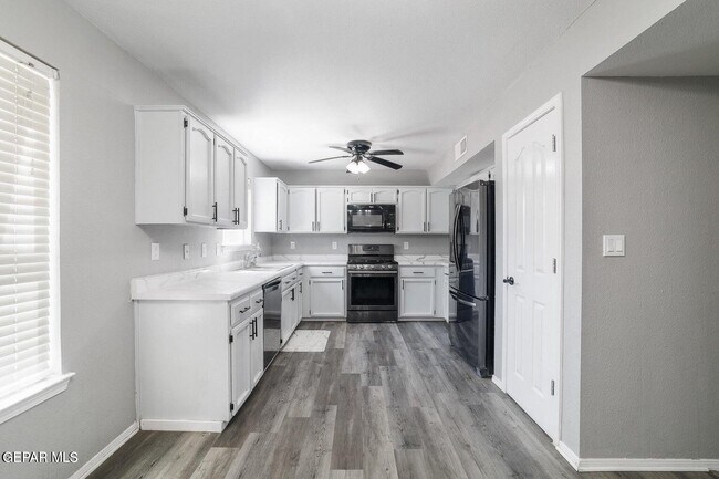 Building Photo - 3329 Tierra Yvette Ln