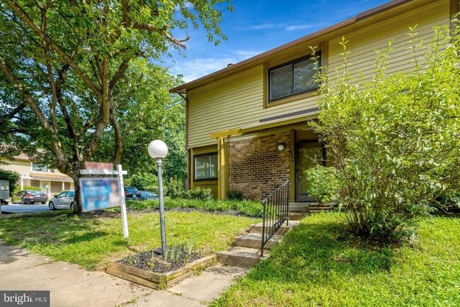 Building Photo - 10676 Myrtle Oak Ct