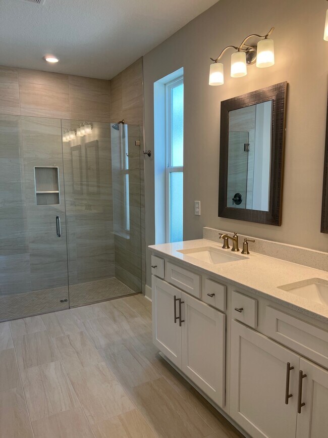 Building Photo - 1096 Harrison Bayou Dr