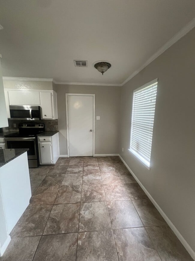 Building Photo - Lorena ISD