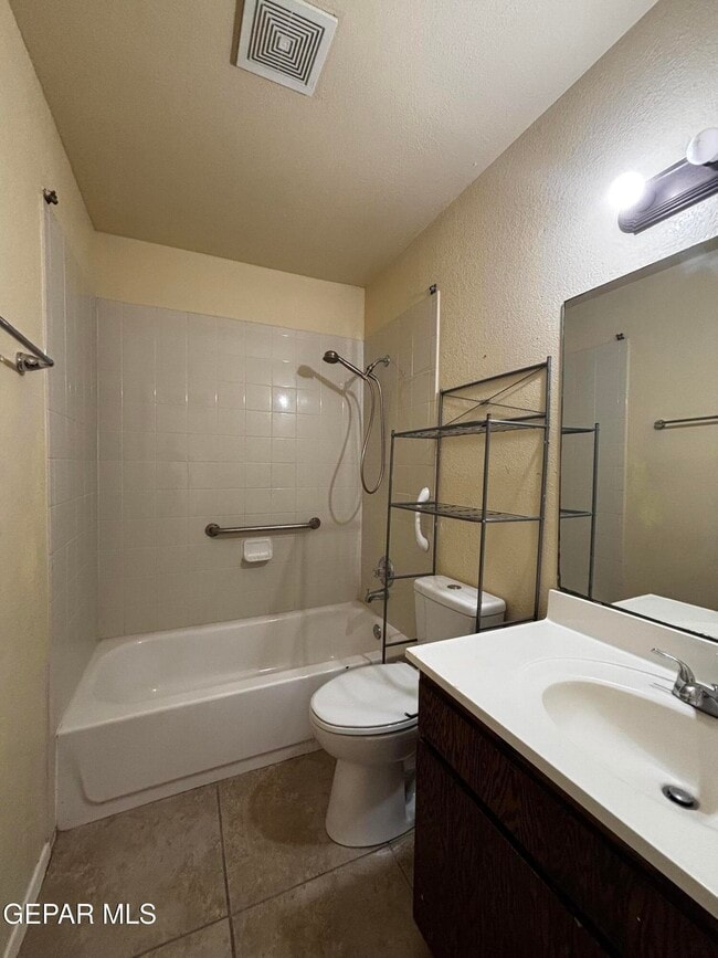 Building Photo - 8638 Eclipse St