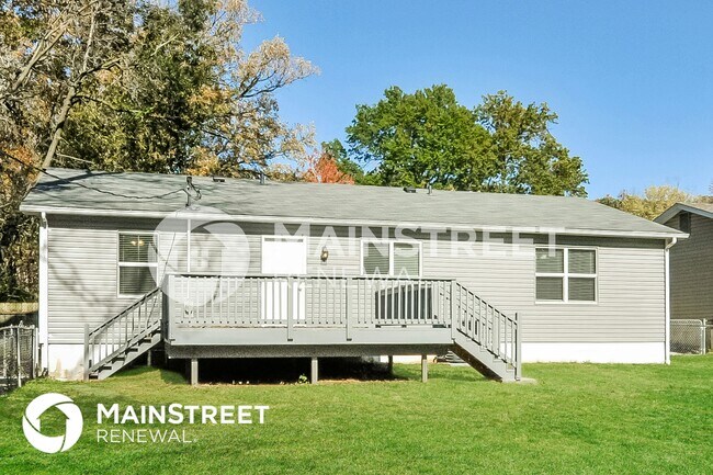 Building Photo - 46 Forest Ln