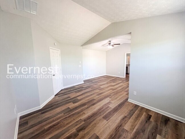 Building Photo - 459 Sawtooth Ln