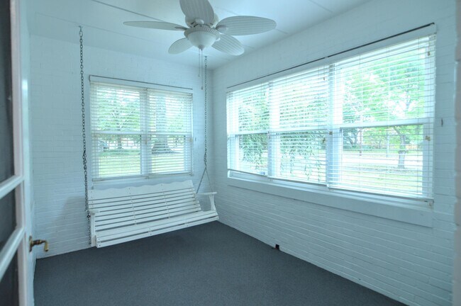 Building Photo - 215 Fort Mitchell Ave
