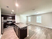 Building Photo - 6468 Sweetbay Ln