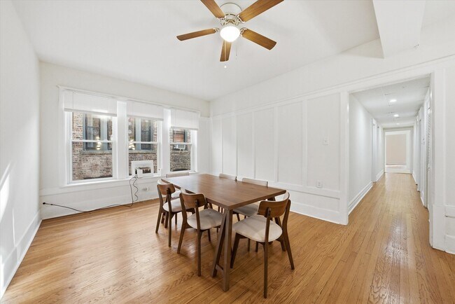 Building Photo - 5210 S Ingleside Ave