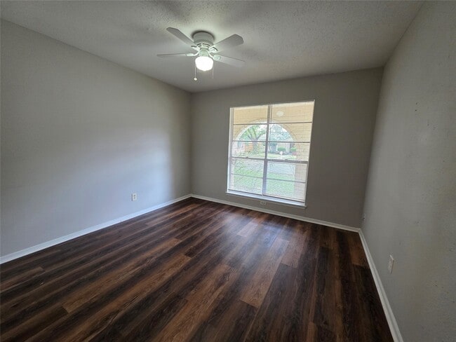 Building Photo - 12724 Shannon Hills Dr