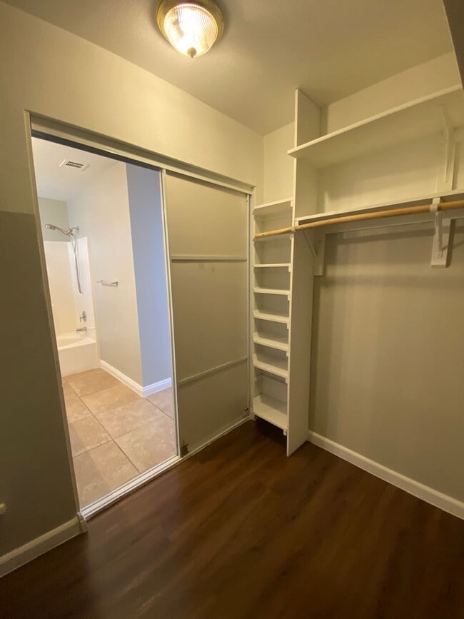 Building Photo - AMERICANA Property Mgmt - Remodeled 2 story 3 beds house in Desert Pines