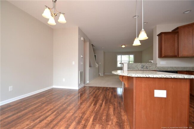 Building Photo - 208 Irving Way