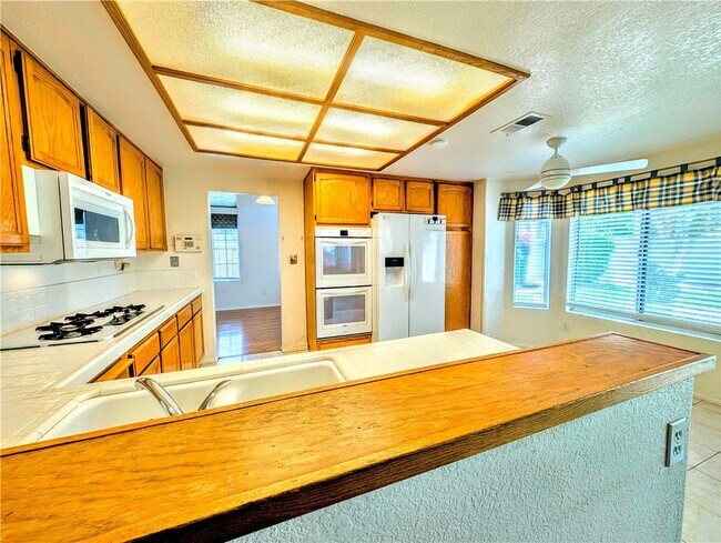 Building Photo - 7754 Fox Tail Ct