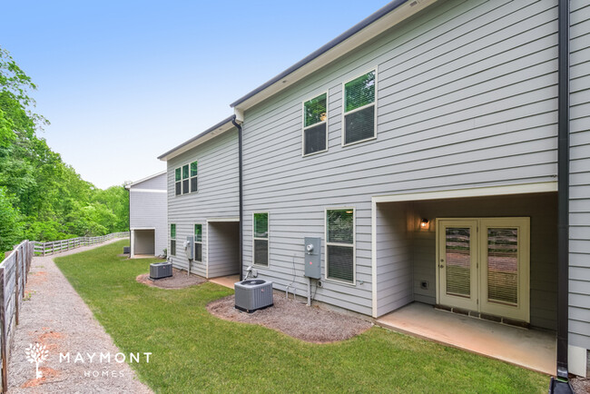 Building Photo - Beautiful 3 Bedroom at Emery Place