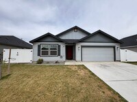 Building Photo - Home for Rent in Quincy