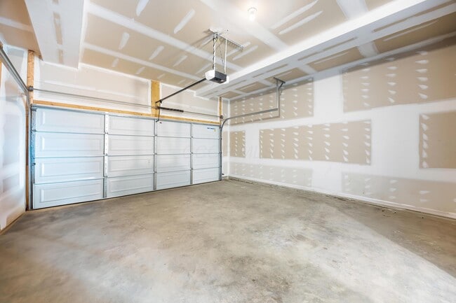 Building Photo - 6295 Honey Farm Way