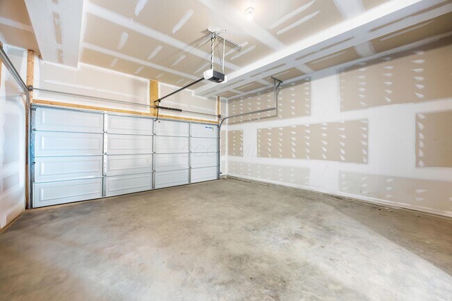 Building Photo - 6295 Honey Farm Wy