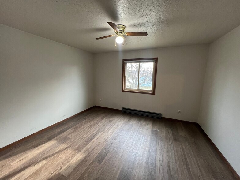 Bedroom 1 - 2000 Miller St