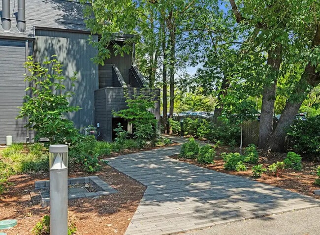 Building Photo - Timberwood Apartments