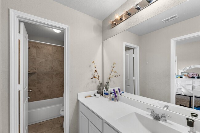 Building Photo - 7706 Mesquite Hill Ln