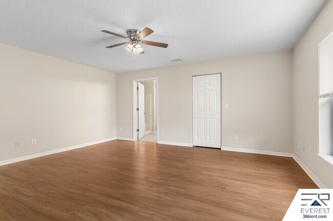 Building Photo - 71 Wellwood Ln