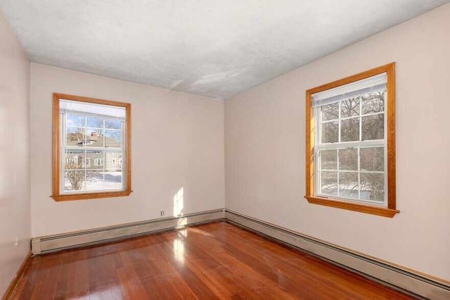 Building Photo - 465a Vernon Ave